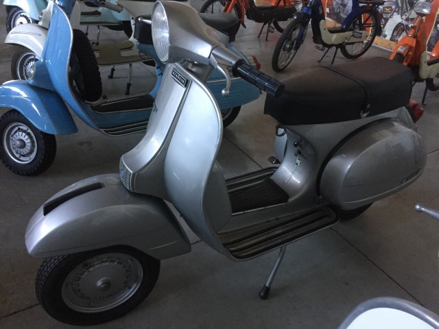 VESPA - PX 125 (PRIMO TIPO)